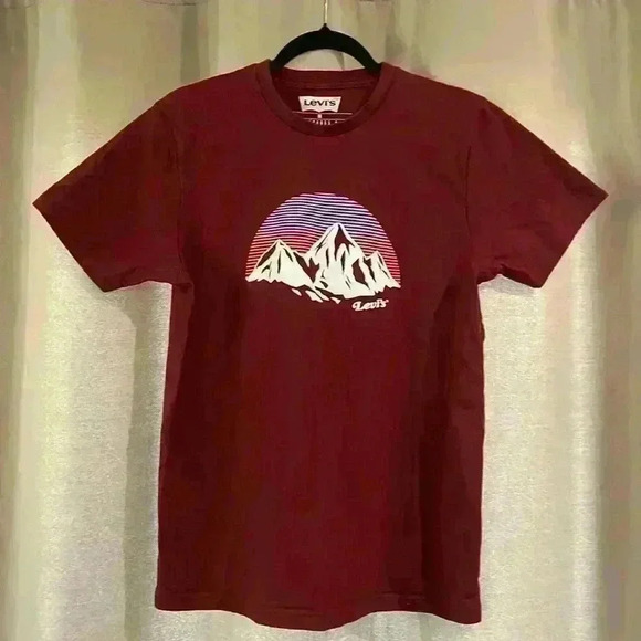 Men’s Levi’s Burgundy Graphic Tee Shirt - Picture 1 of 4